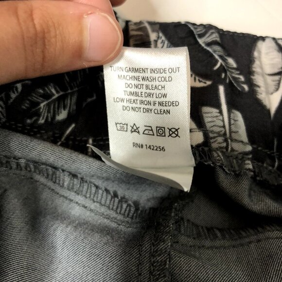 Figs Tema Performance‎ Scrub Pants Grey Size Small Feather Print Waistband - Picture 5 of 10